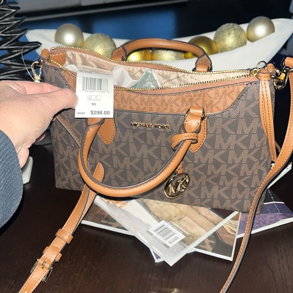Michael Kors Austen Brown/MK Handbag- Shoulder Strap and Handles NEW - Picture 1 of 8